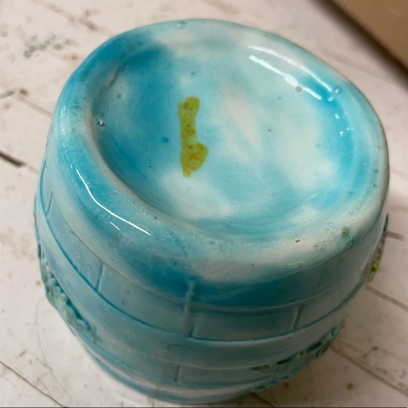 Cute little turquoise mug - Picture 8 of 8